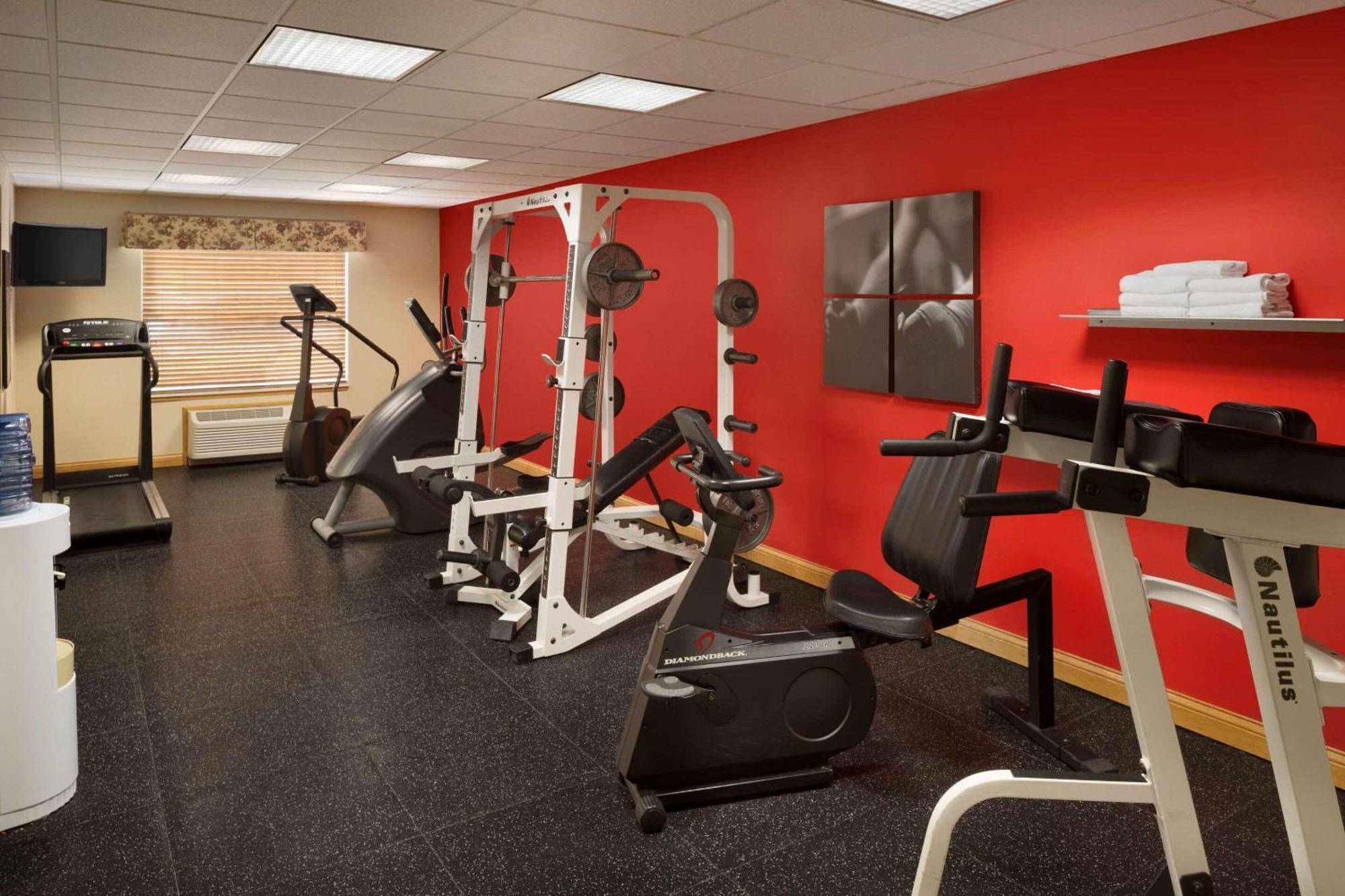 Country Inn & Suites By Radisson, Louisville East, Ky Bagian luar foto