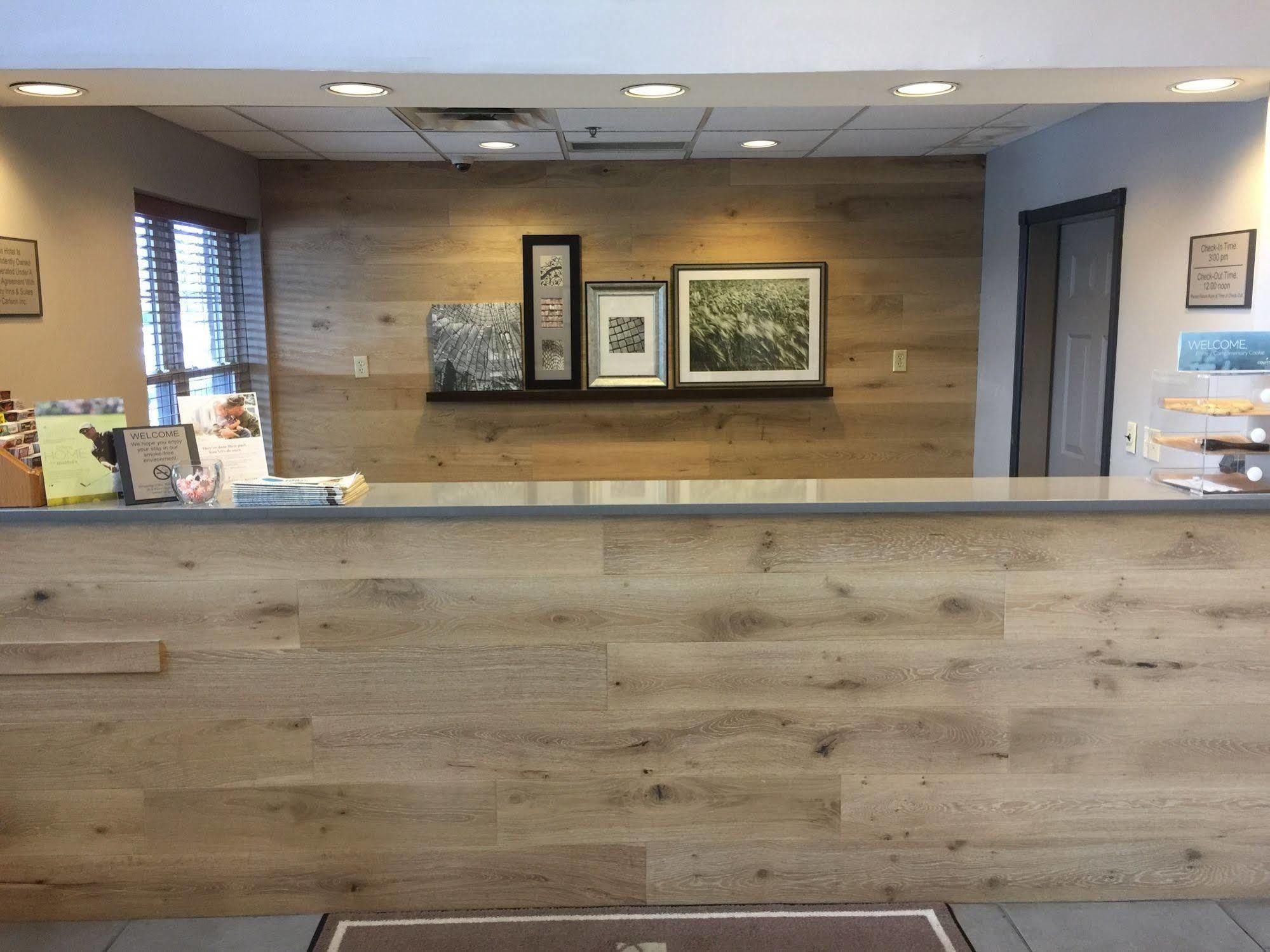 Country Inn & Suites By Radisson, Louisville East, Ky Bagian luar foto